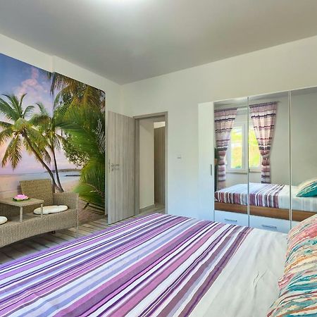 Apartment Amfiteatar Moris Pula Exterior photo